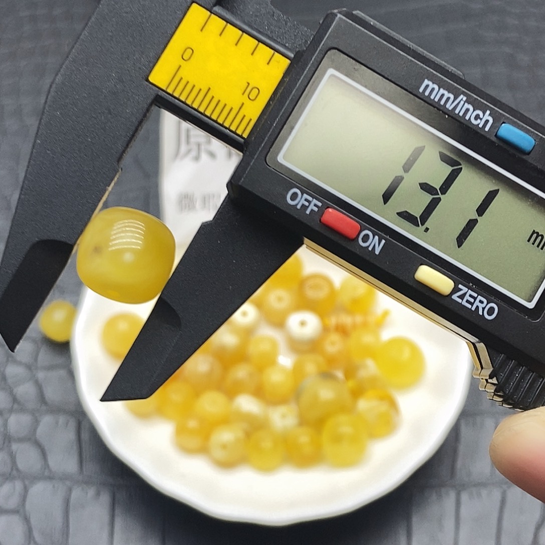 未镶嵌蜜蜡裸石2307