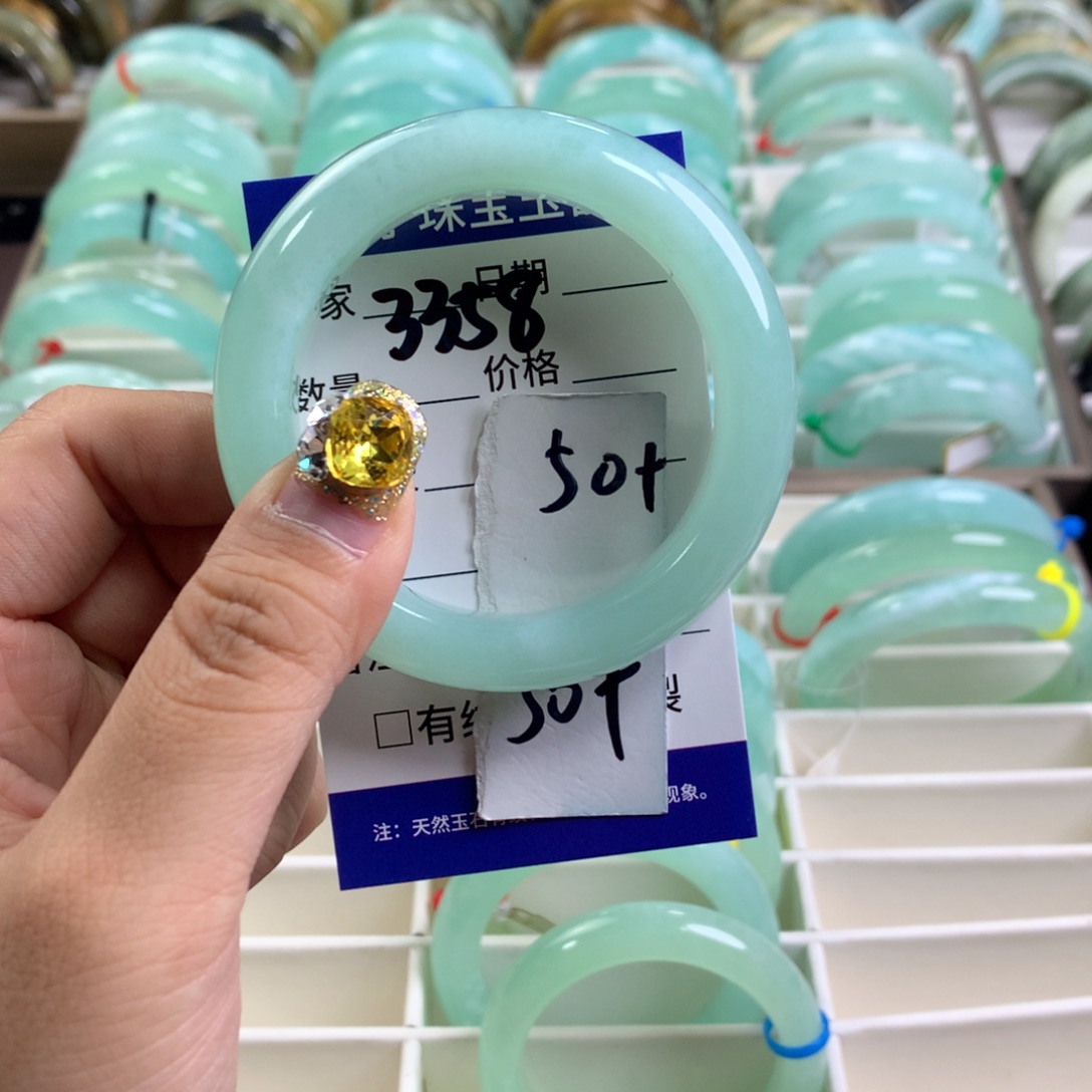 蛇纹石玉手镯未镶嵌3358