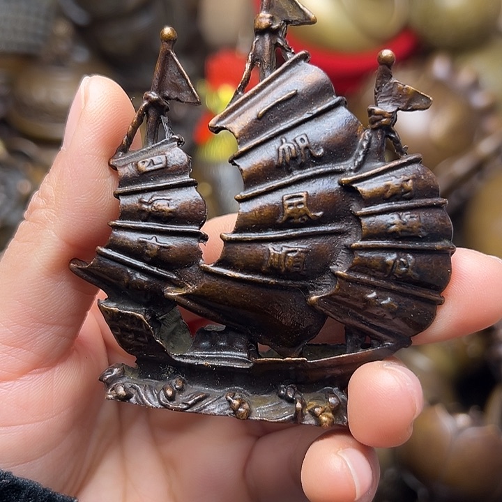 铜器摆件老王直播间