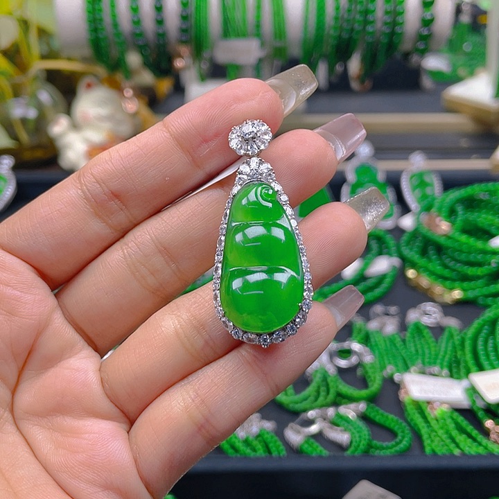 翡翠颈饰银S925镶嵌福豆