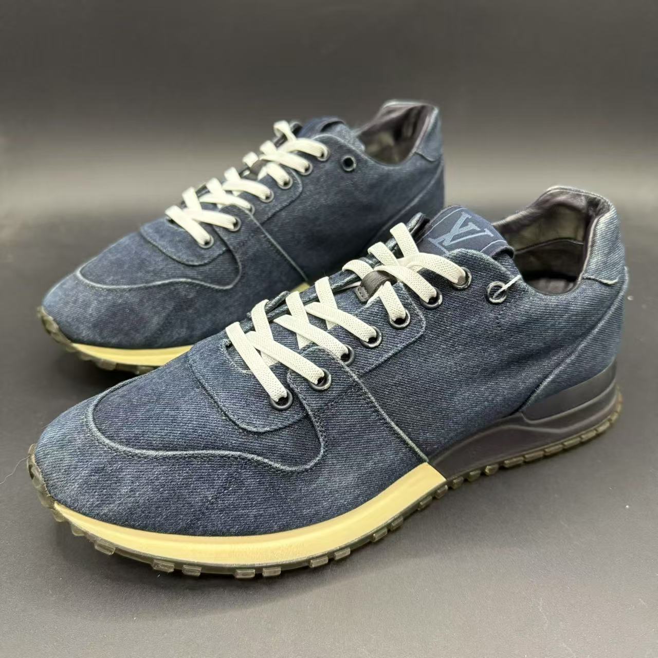 95新 LouisVuitton/路易威登 男士蓝色牛仔面运动鞋40.5欧y029g