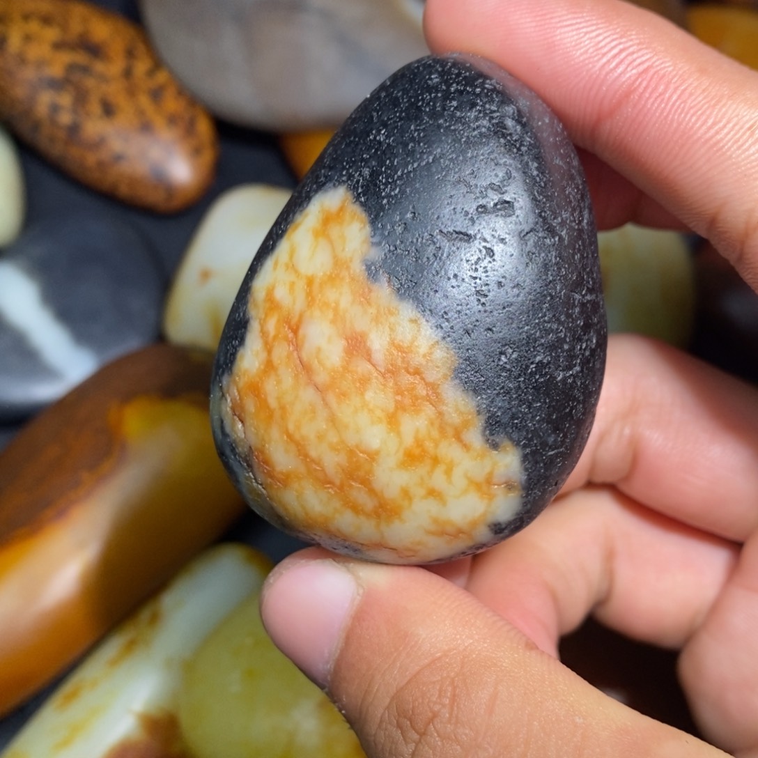 和田玉未镶嵌珠宝奇石