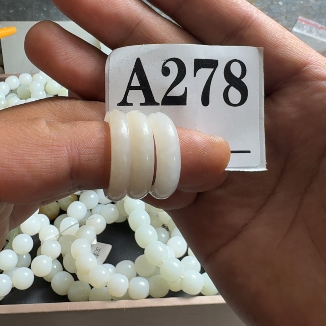 和田玉未镶嵌手链且末戒指18/21