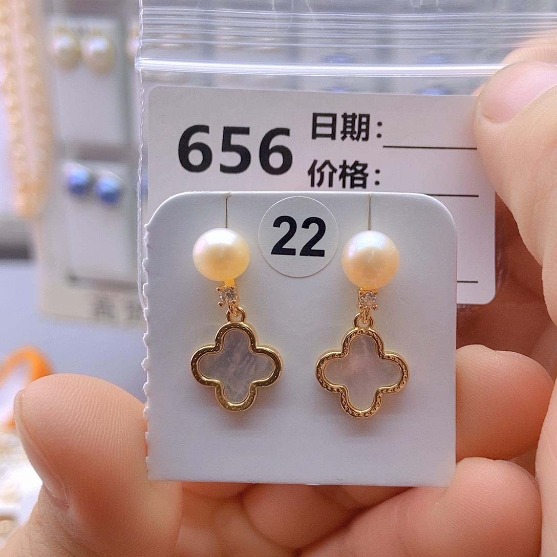 未镶嵌淡水珍珠耳饰