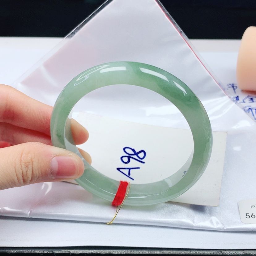 【闪购商品】翡翠手镯未镶嵌天然缅甸a货手镯56+