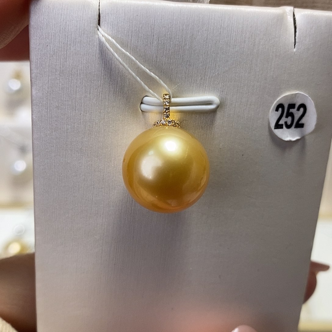 海水珍珠吊坠(不含链)18K金镶嵌