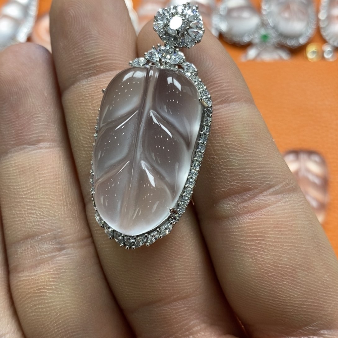 石英质玉吊坠(赠链)银S925镶嵌是****