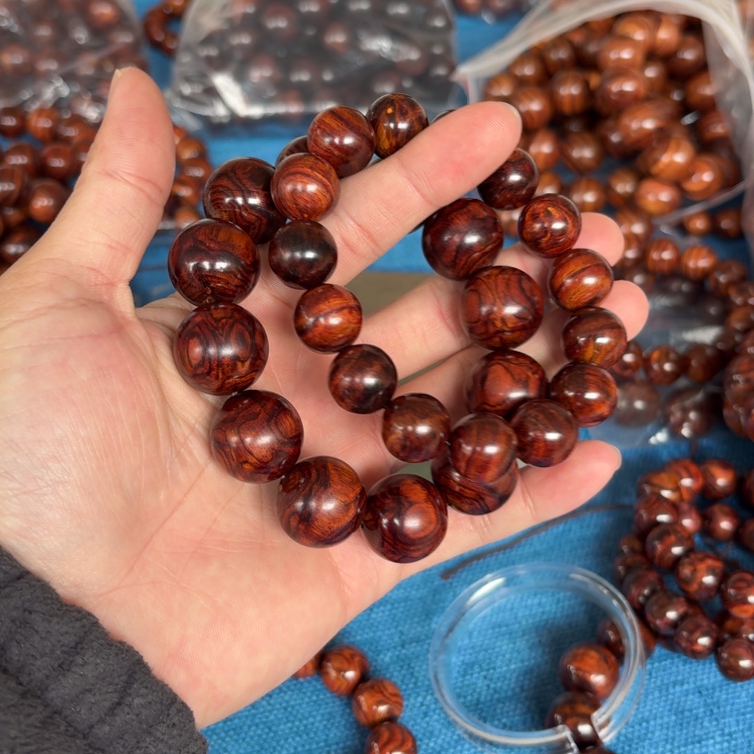 大***趣黄花梨/降香黄檀2串