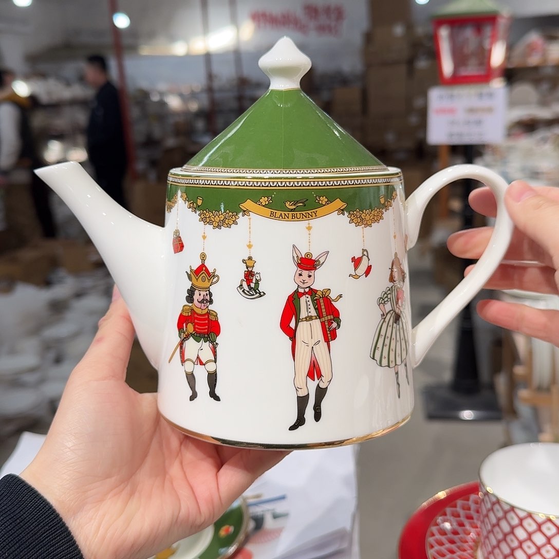 瓷鹅黄茶壶800ml一只微瑕