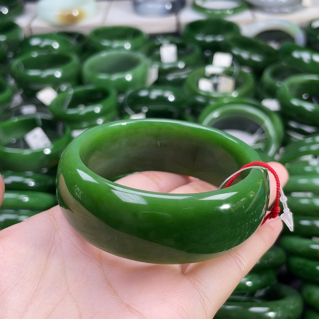 和田玉（碧玉）手镯未镶嵌