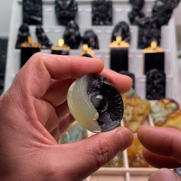 蛇纹石玉颈饰未镶嵌幸*