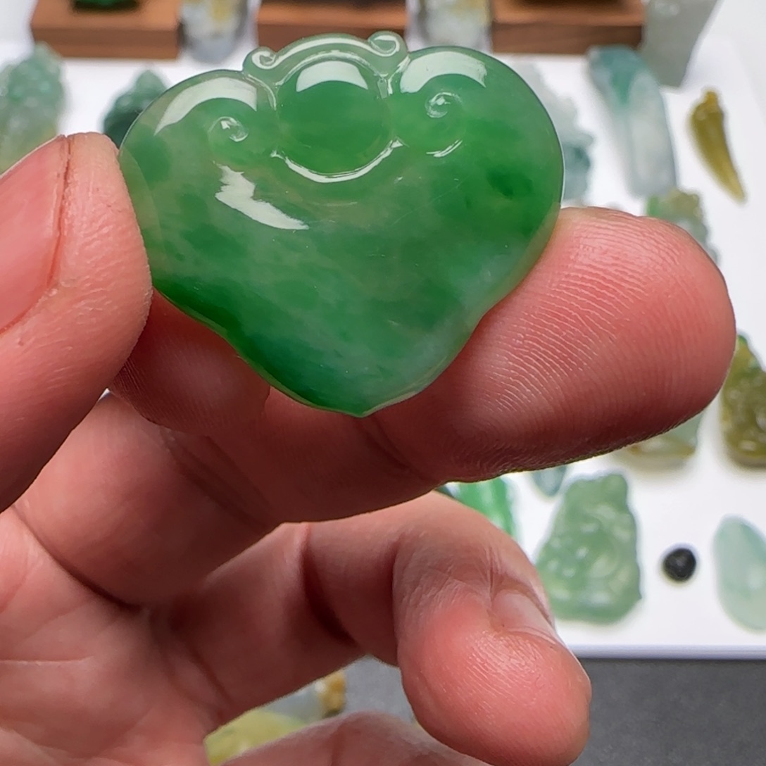 定制翡翠未镶嵌翡翠