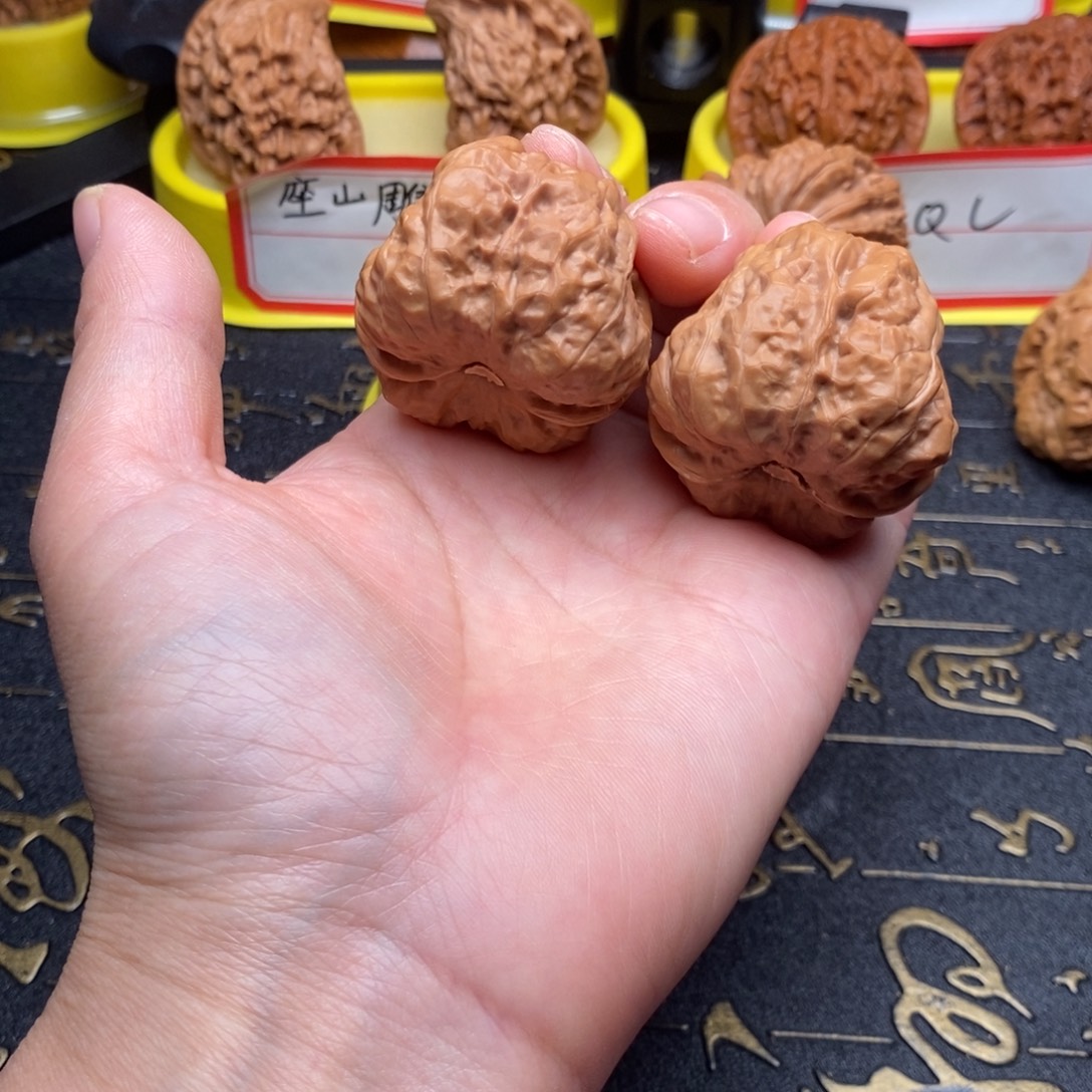 V***^吊坠文玩核桃蛤蟆头