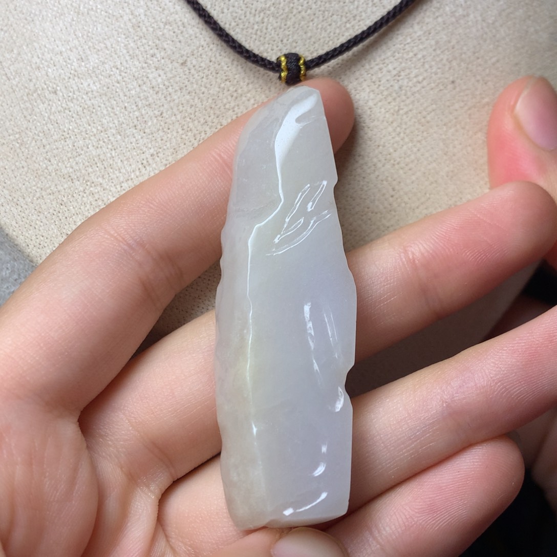 翡翠颈饰未镶嵌吊坠