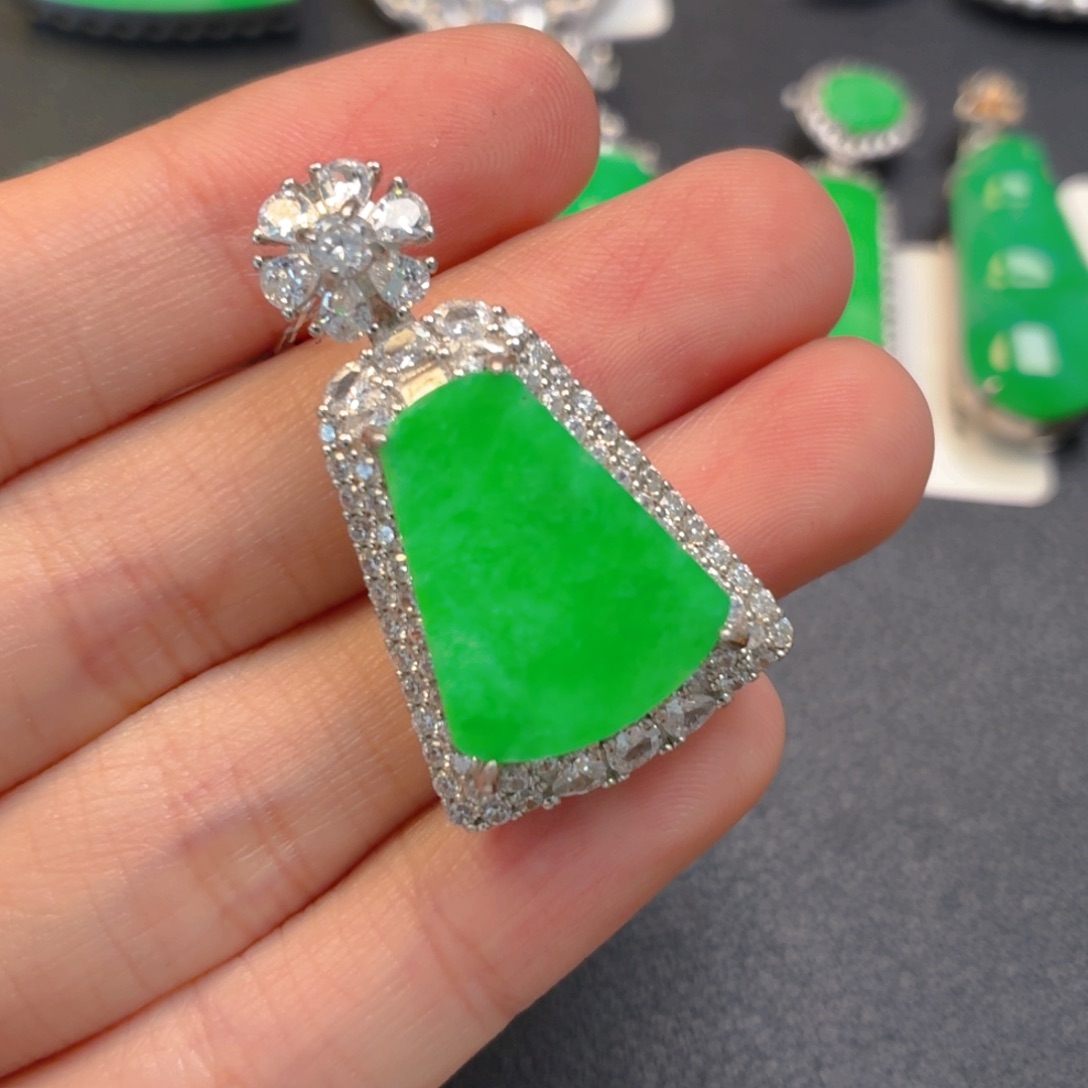 翡翠银S925镶嵌颈饰