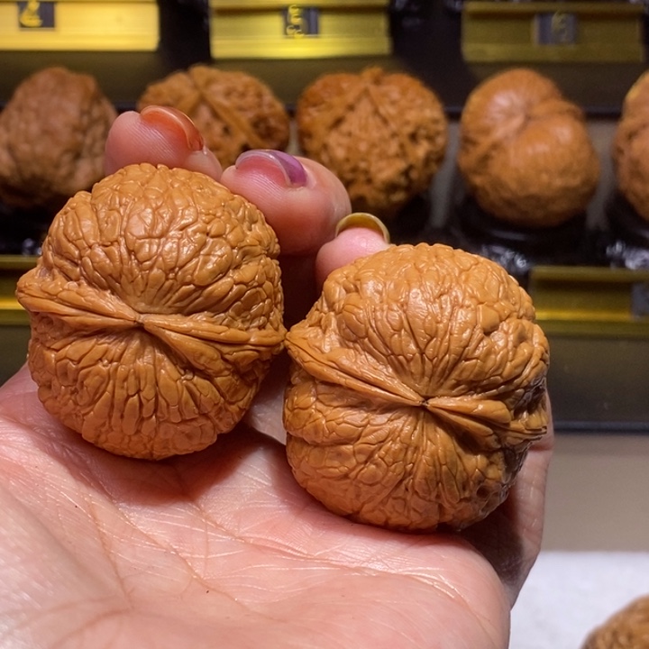 文玩核桃把件驼峰元宝38尺