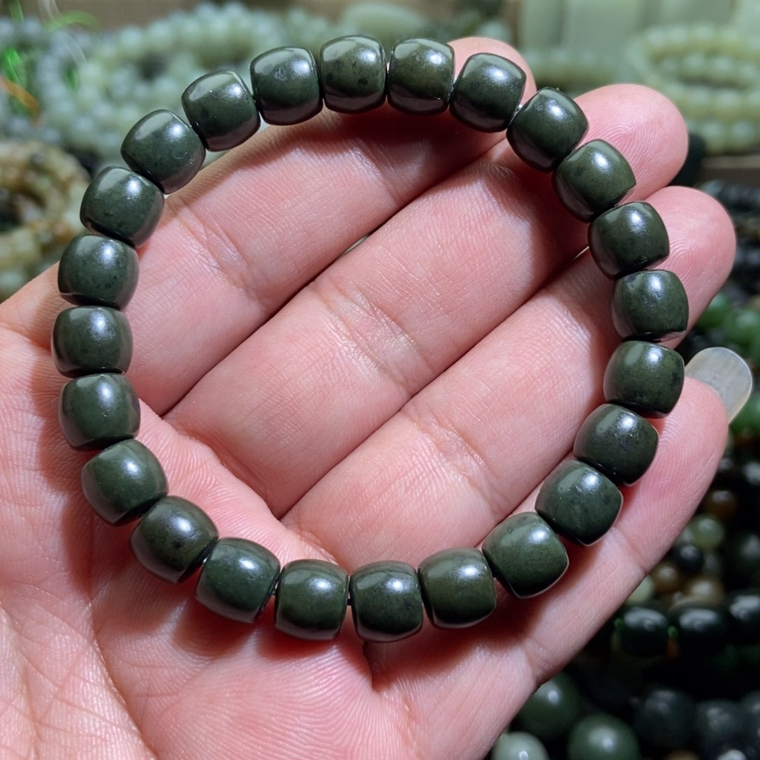 未镶嵌和田玉手链