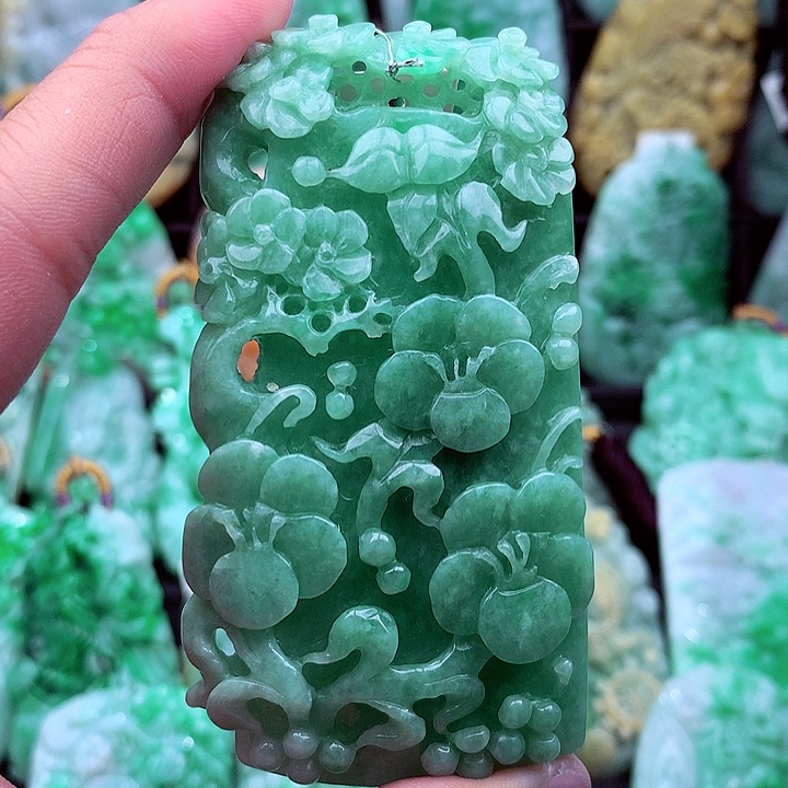 翡翠吊坠(不含链)未镶嵌