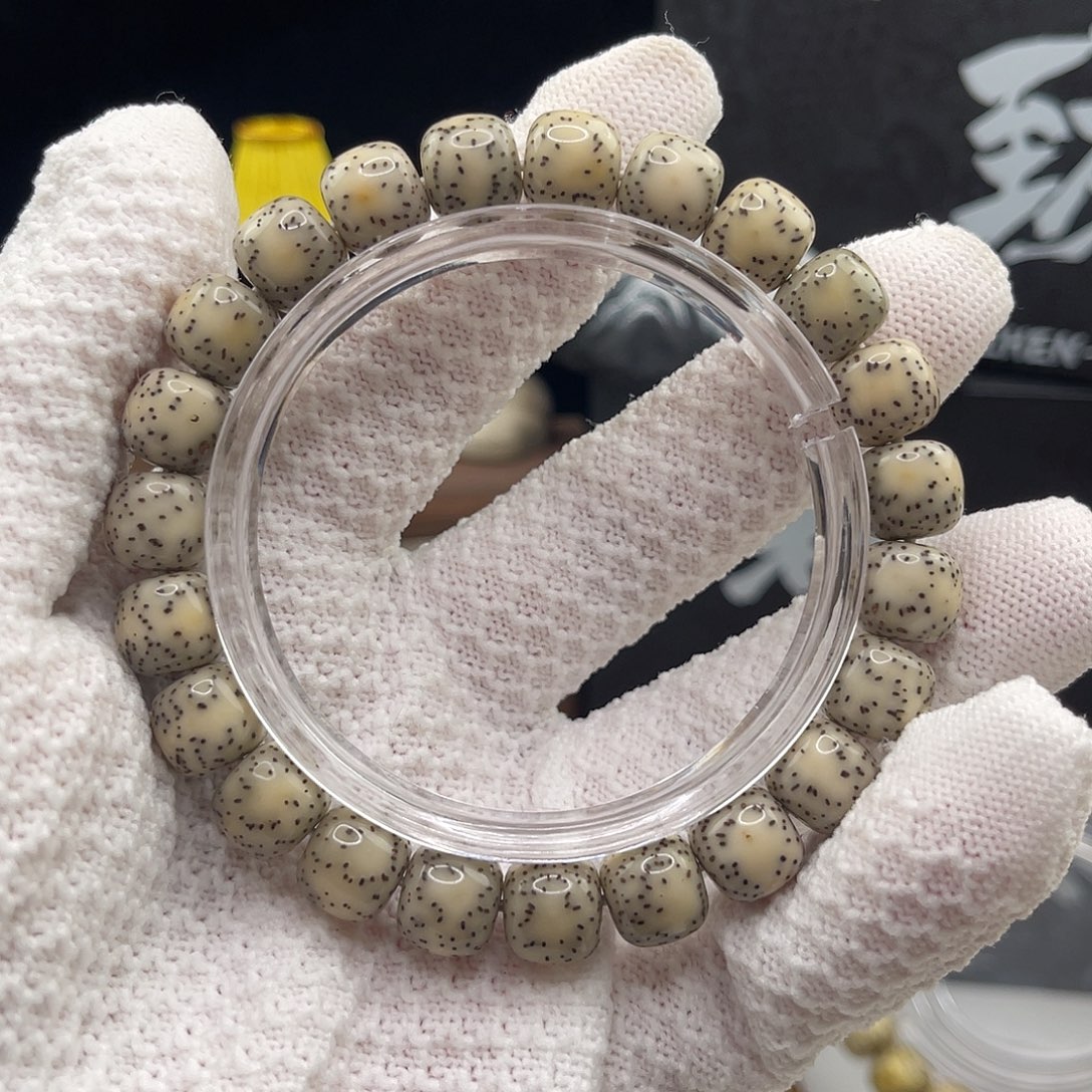 a***.星月菩提手串石玉糯冰10×9星点稀疏