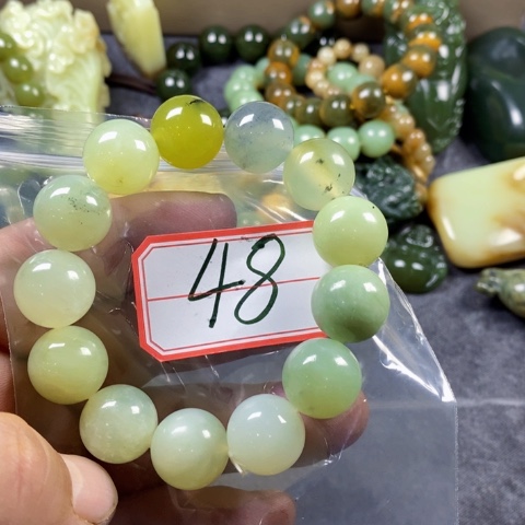 未镶嵌蛇纹石玉手链