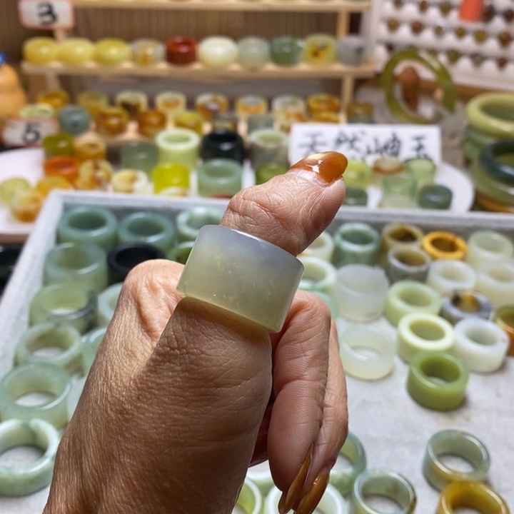 W***.岫玉未镶嵌戒圈岫玉精品指环