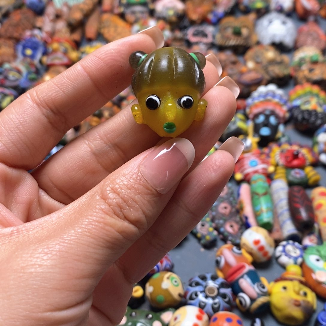 琉璃颈饰印度尼西亚丸子头