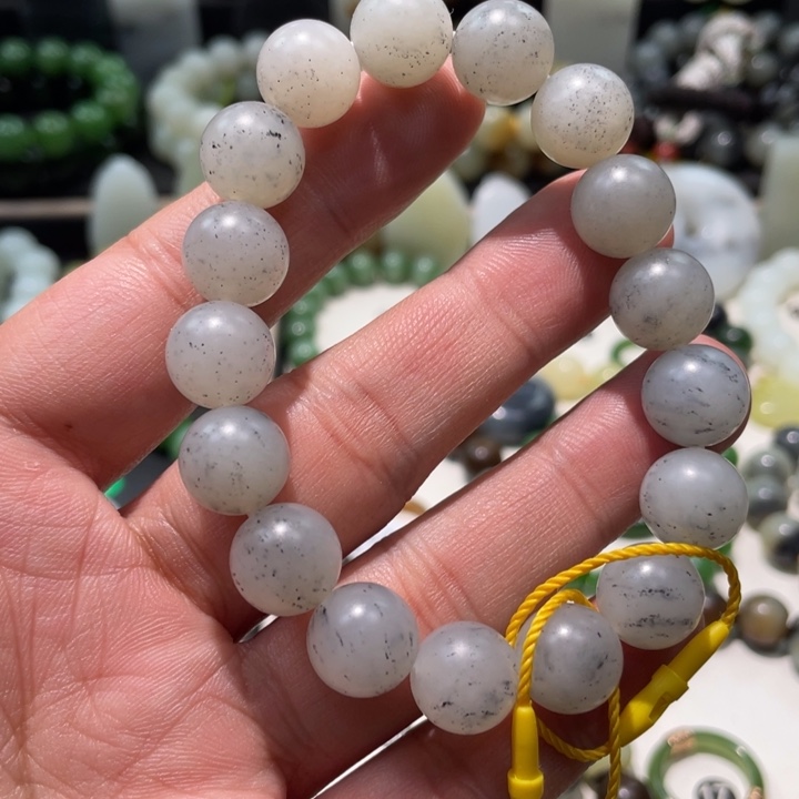 和田玉未镶嵌手链