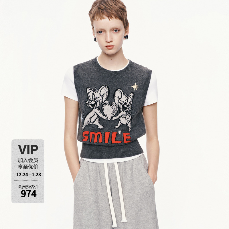 MOCO毛衣背心2025秋新品猫和老鼠联名系列刺绣绵羊毛MBE3SWT049