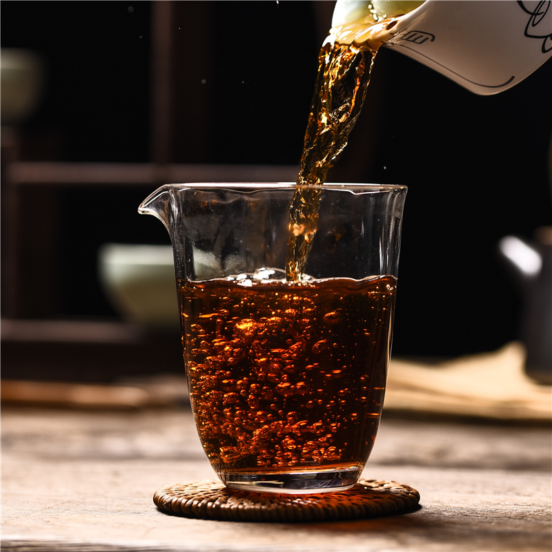 357克生茶四片+357克熟茶一片