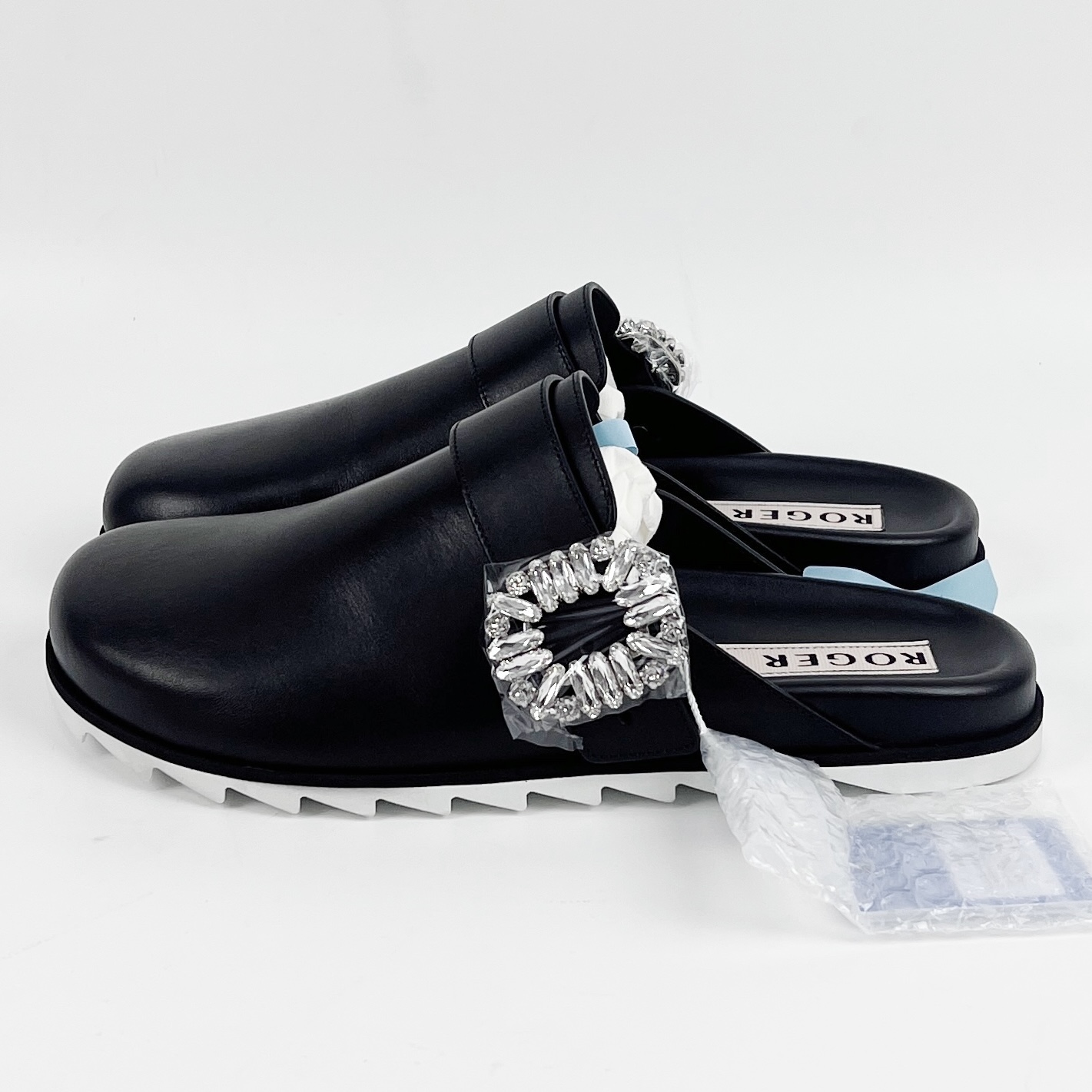 99新 Roger Vivier/罗杰·维威耶 39码 黑色钻扣勃肯鞋 jm3466