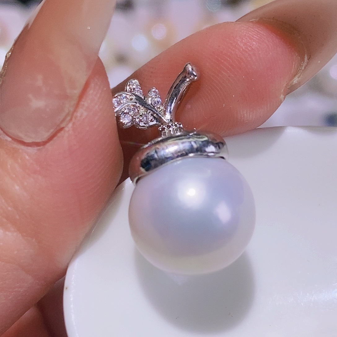 淡水珍珠颈饰合金