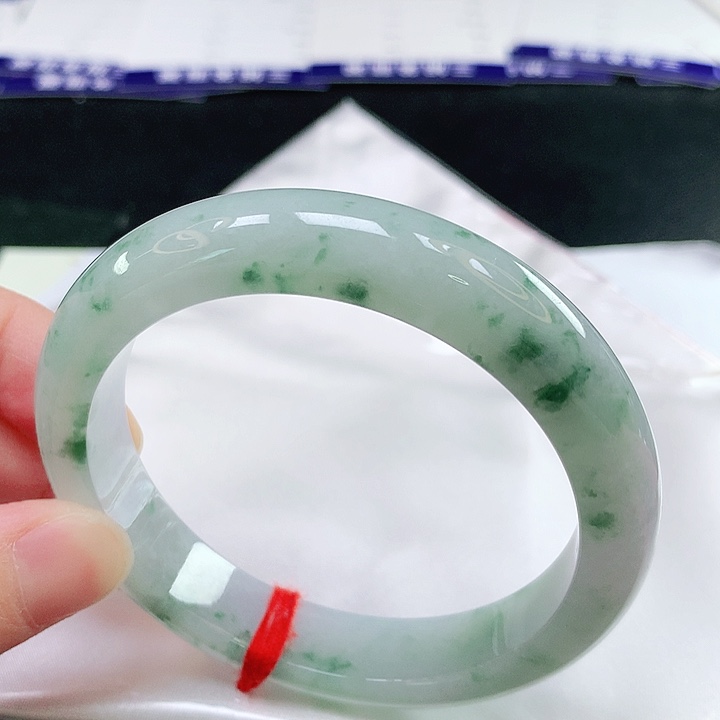 翡翠未镶嵌手镯18号