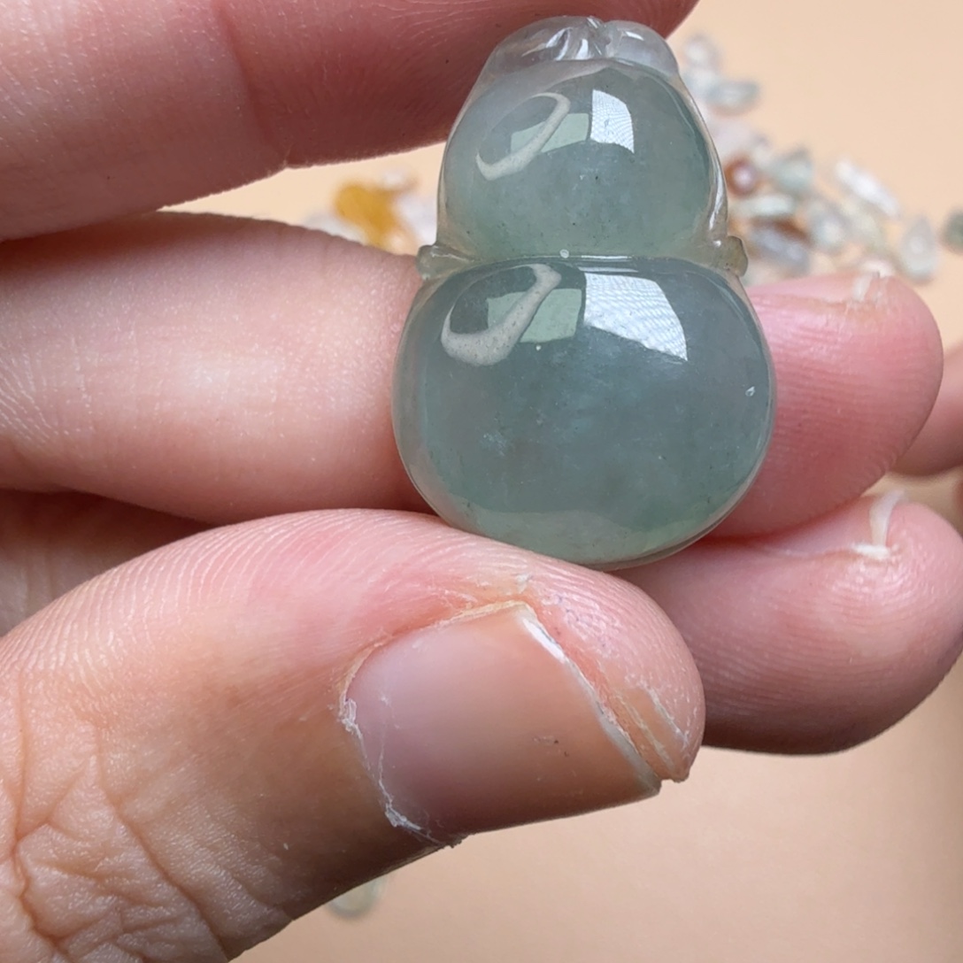 翡翠未镶嵌颈饰85