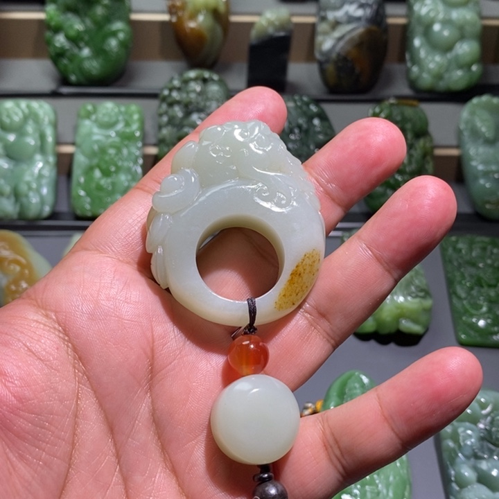 和田玉未镶嵌挂件