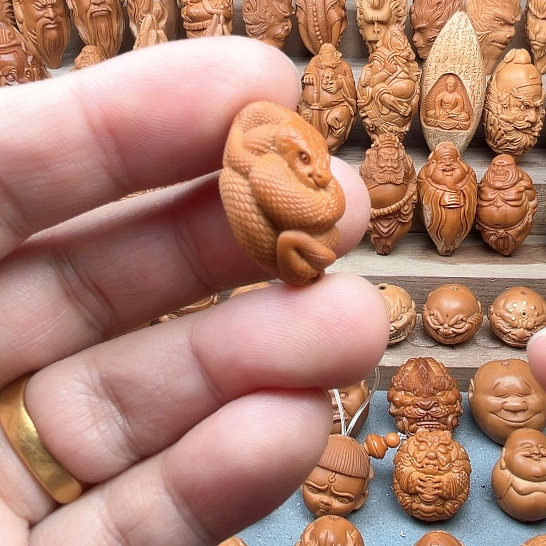 橄榄核吊坠17蛇福利