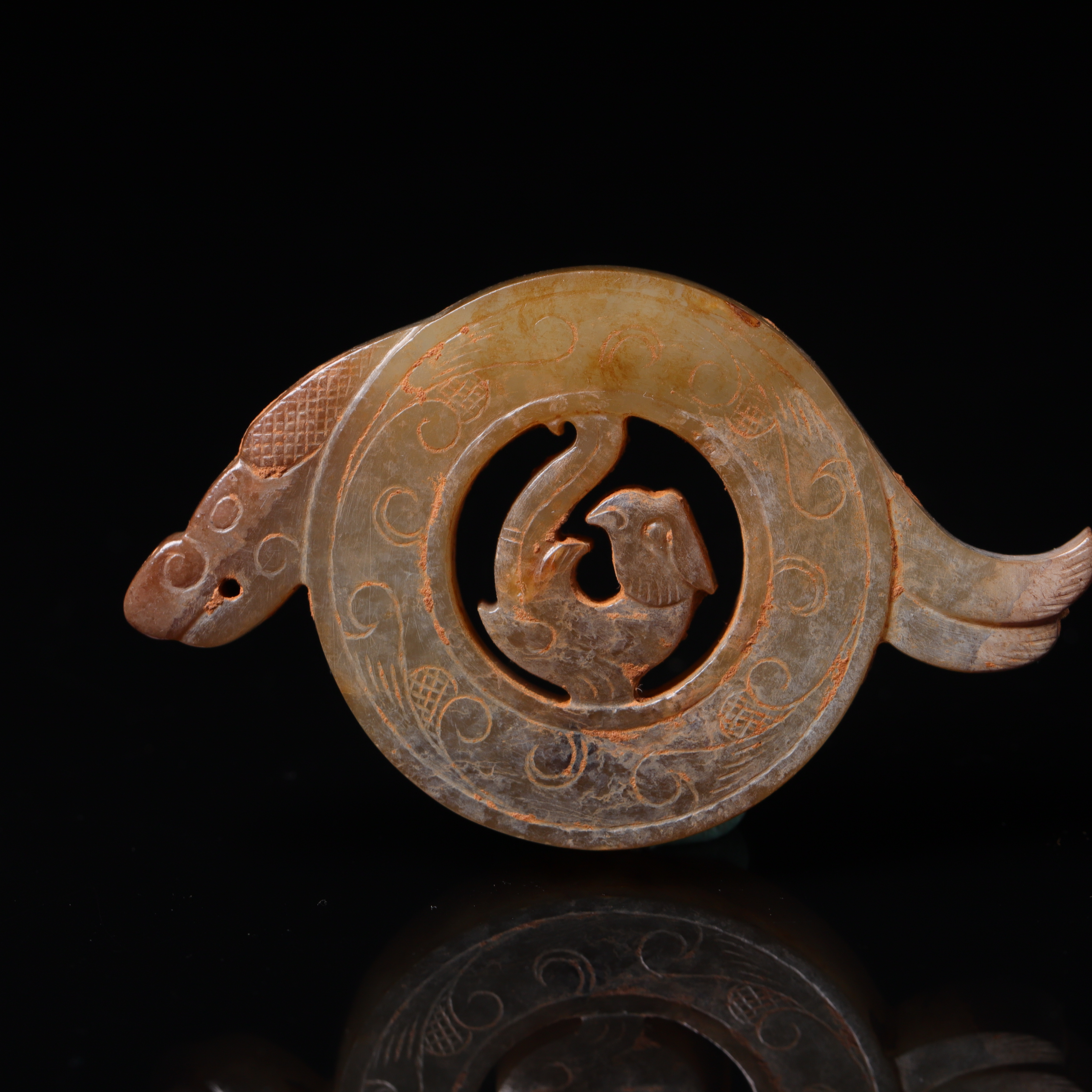 明代和田玉龙纹内外出廓壁