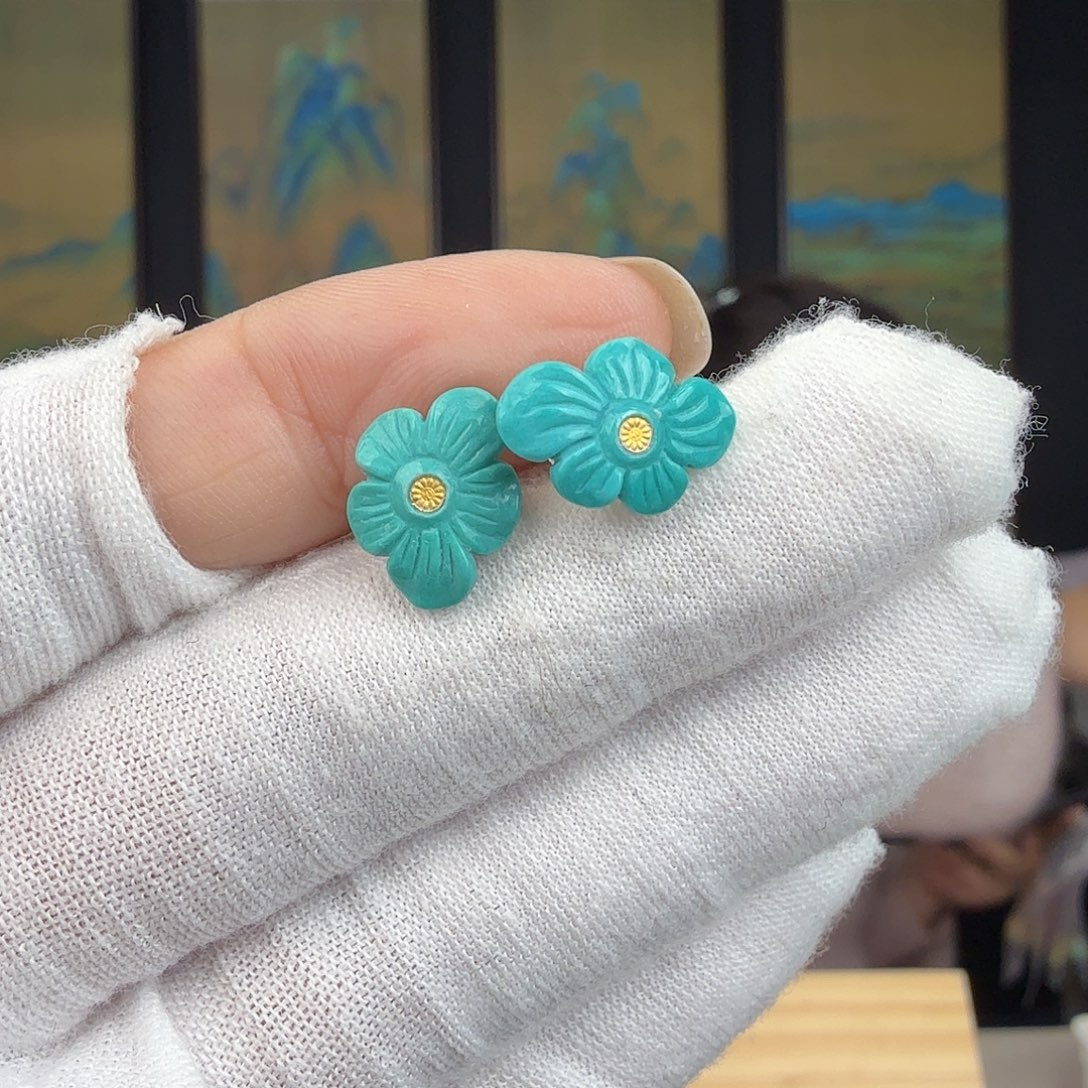 绿松石未镶嵌珠宝奇石