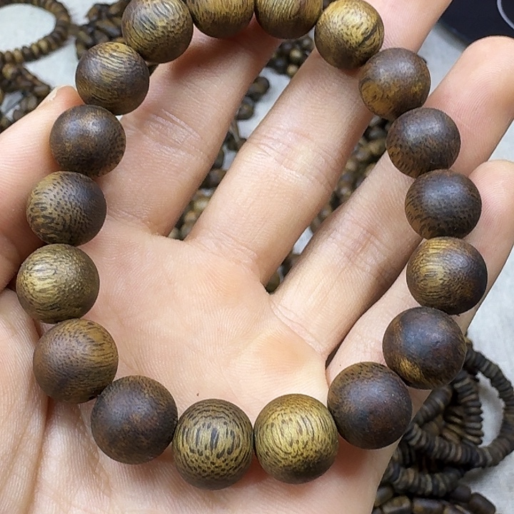 沉香碎屑沉香1.2圆珠单圈12克加