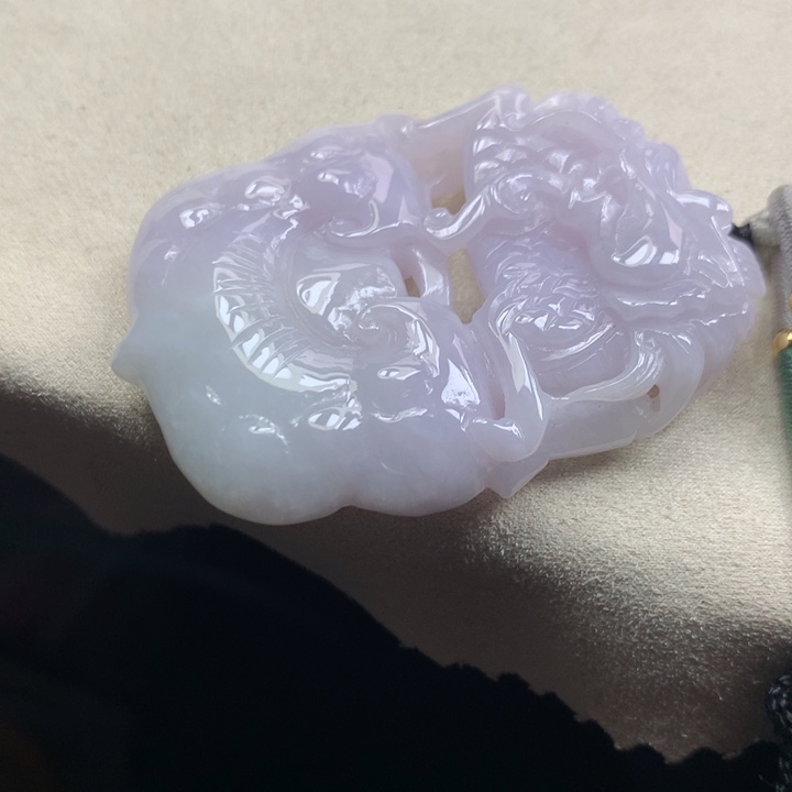 翡翠颈饰未镶嵌玉***成吊坠