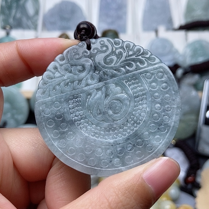 翡翠吊坠(不含链)未镶嵌翡翠