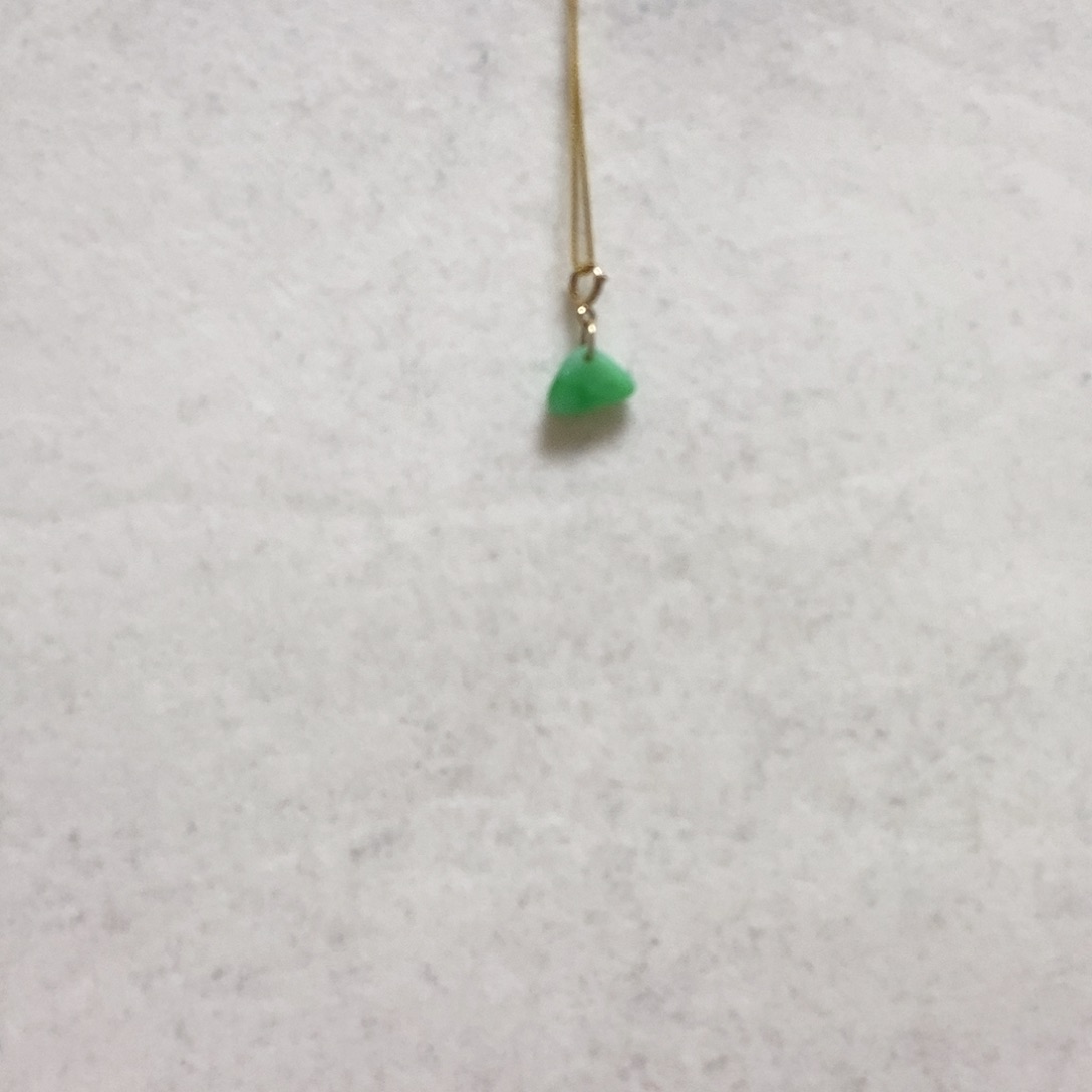 翡翠颈饰18K金镶嵌简单