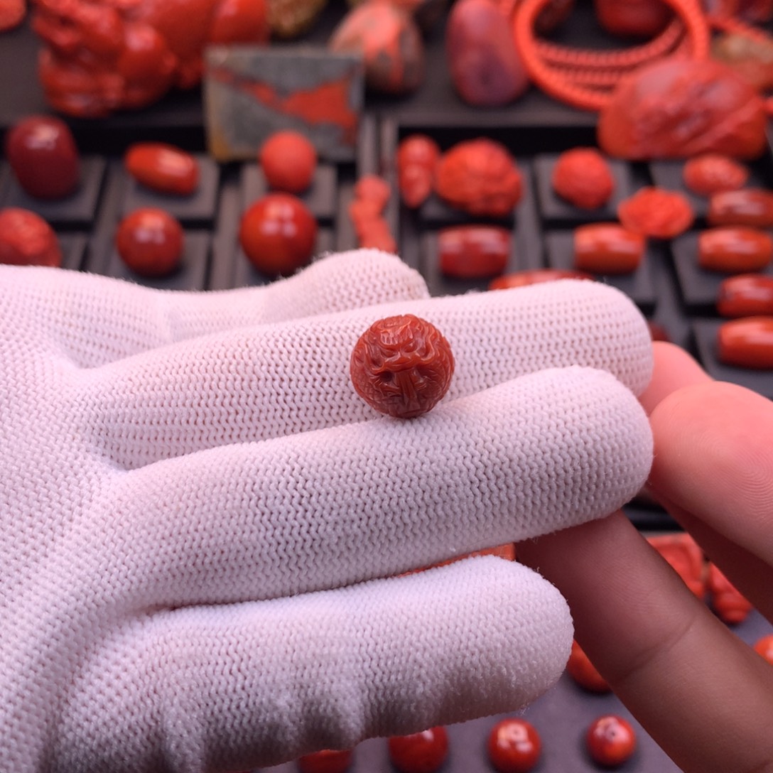 南红玛瑙未镶嵌原矿精工雕刻龙珠顶珠13.3mm