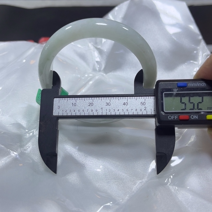 翡翠手镯未镶嵌天然A货翡翠缅料手镯多样性发货团购发一件