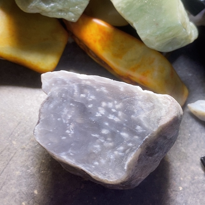 透闪石质玉未镶嵌珠宝半成品