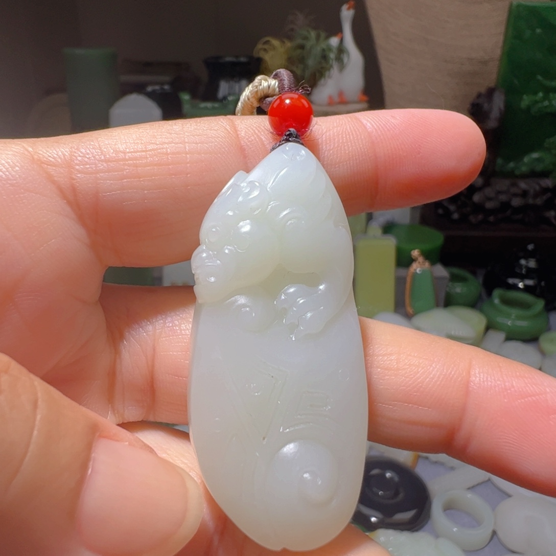 颈饰未镶嵌和田玉