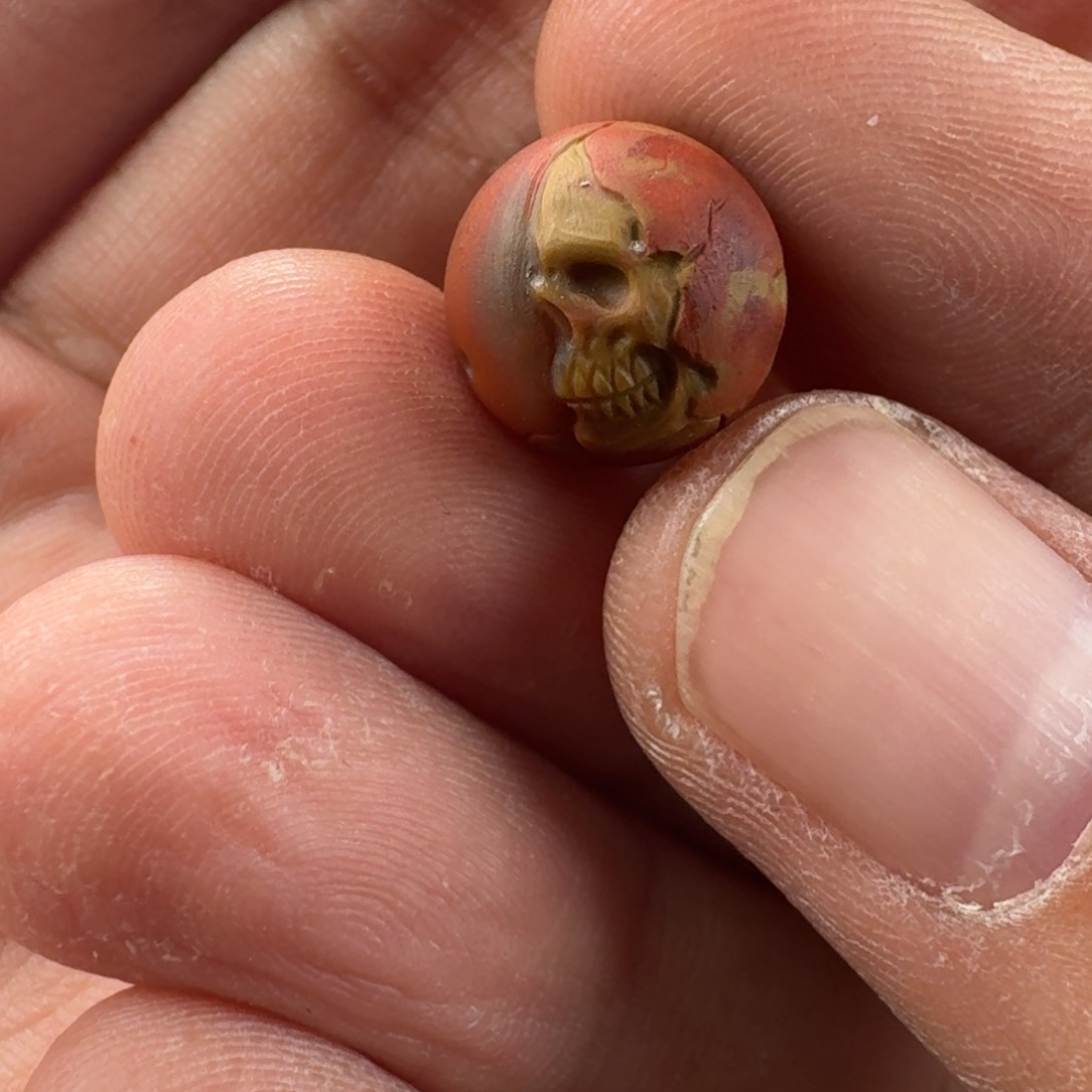 南红玛瑙包浆雕刻骷髅12.5mm未镶嵌