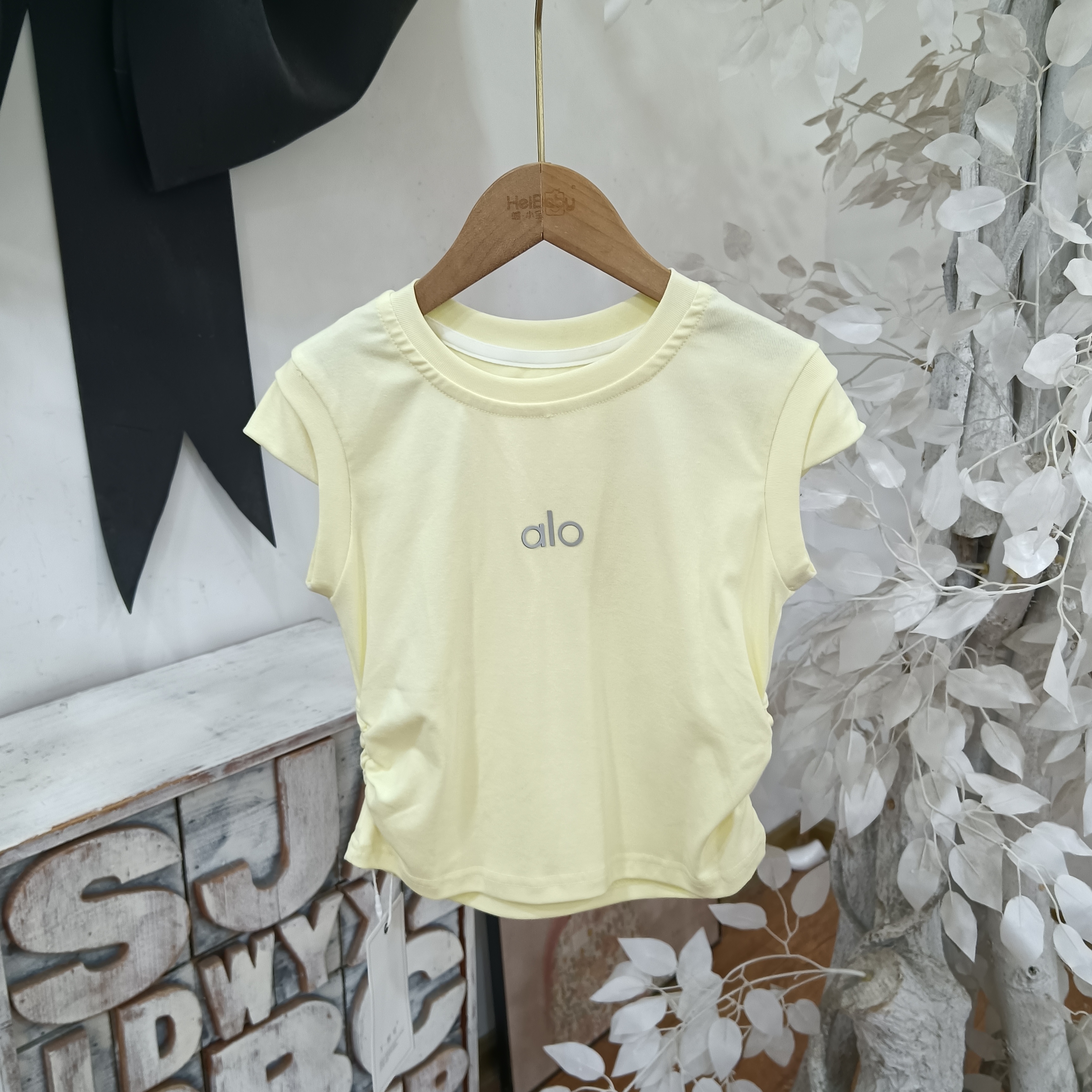 K578黄色背心上衣/丫一