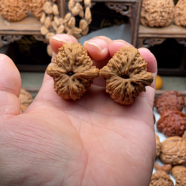 文玩核桃吊坠南疆石35