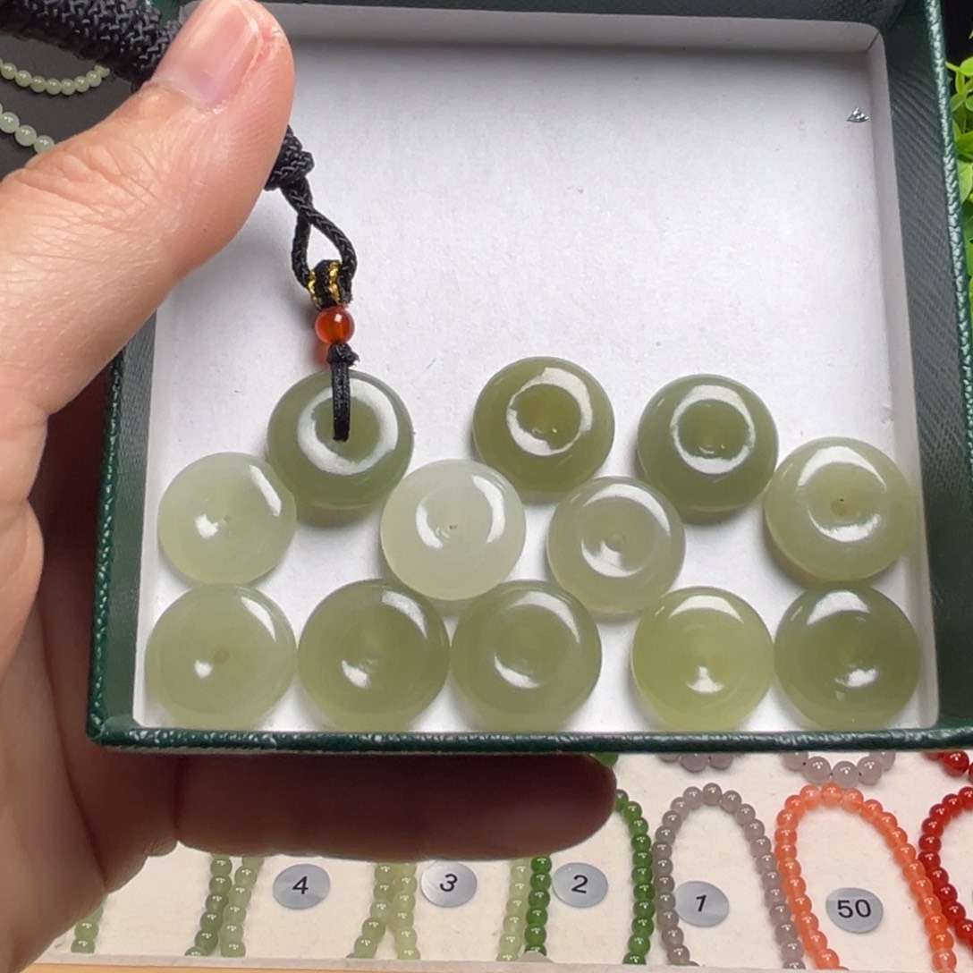 和田玉未镶嵌吊坠(不含链)多样性发货拍一发一