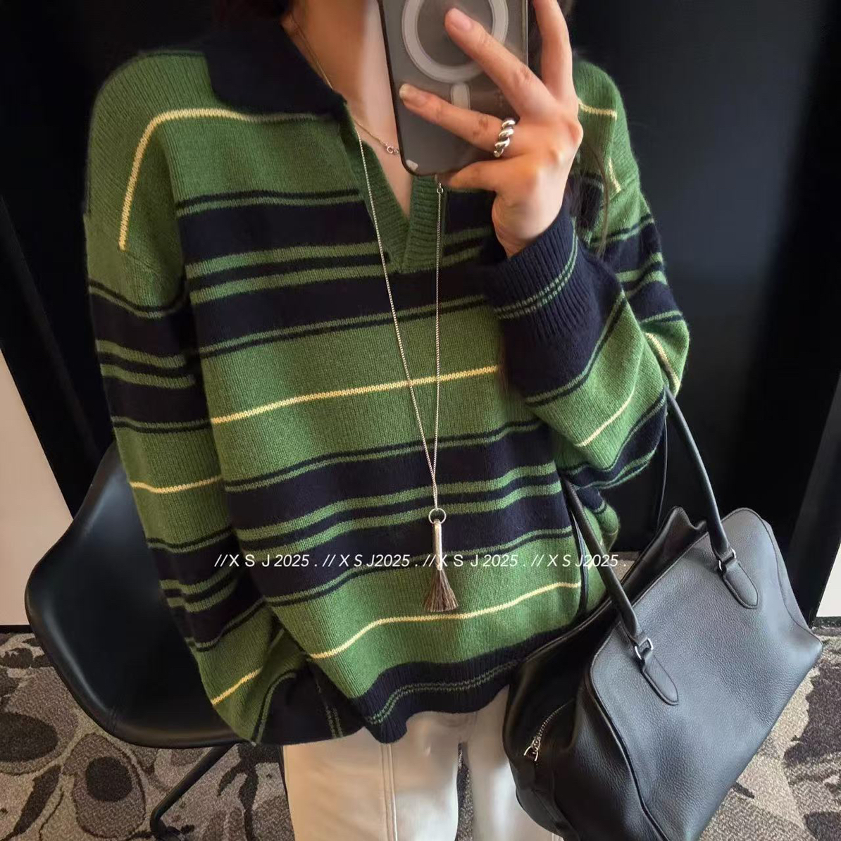 欧洲站2025冬季时尚氛围感Polo剪刀领条纹拼色软糯针织毛衣6523